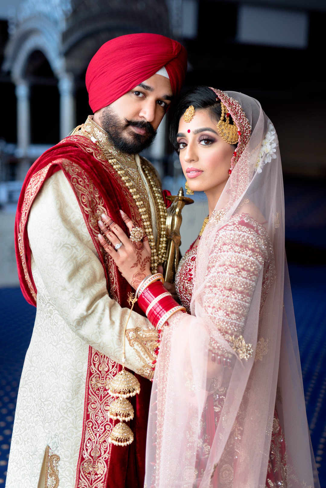 Couple portraits in at a Havelock Road Gurdwara wedding