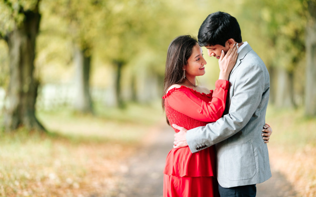 Vibrant Notley Abbey Prewedding Shoot